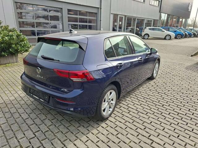 Volkswagen Golf Life eTSI