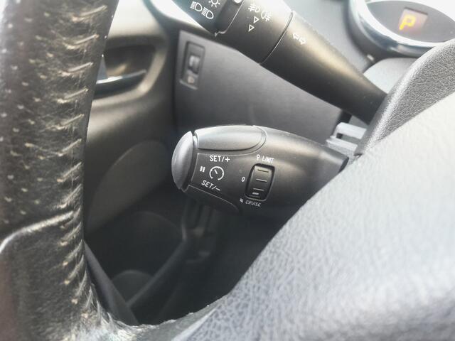 Peugeot 207 1.6 VTi XS - Automaat - Airco - 5 Deurs