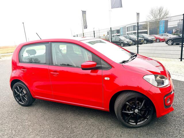 Volkswagen UP 1.0 high up BlueMotion