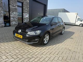 Volkswagen Golf VII