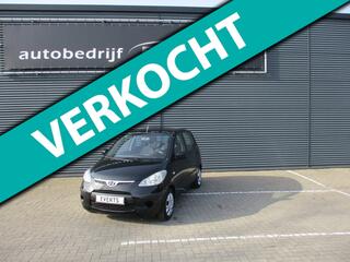 HYUNDAI I 10 1.1 Active Auto rookt iets door olie verbruik koud maar nu scherpe prijs voor deze nette auto