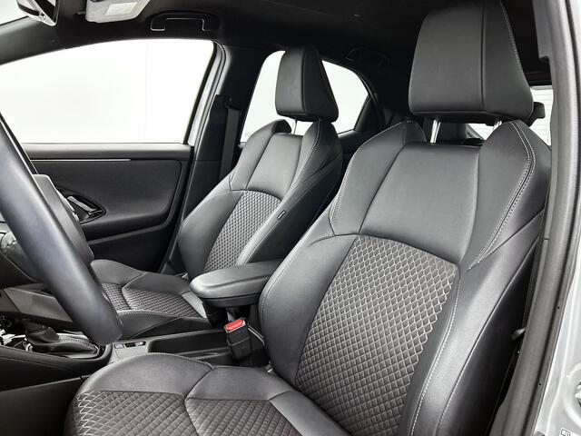 Toyota Yaris 1.5 Hybrid Executive | Navigatie | Parkeersensoren voor+achter | Blind Spot Monitor |