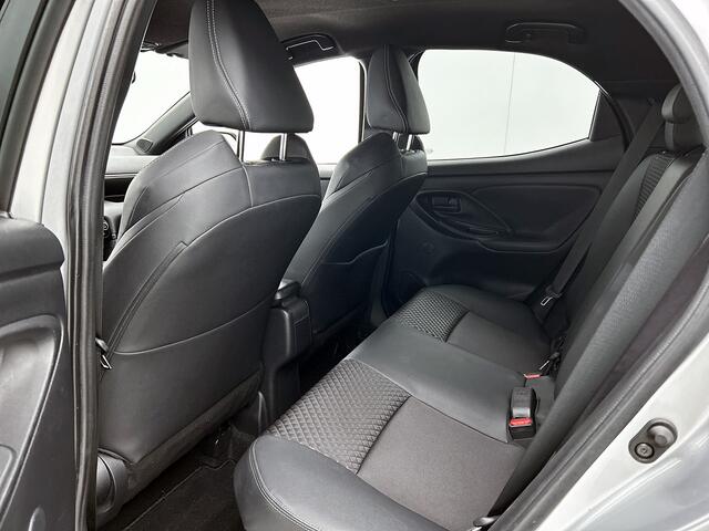 Toyota Yaris 1.5 Hybrid Executive | Navigatie | Parkeersensoren voor+achter | Blind Spot Monitor |