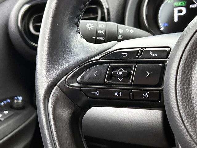Toyota Yaris 1.5 Hybrid Executive | Navigatie | Parkeersensoren voor+achter | Blind Spot Monitor |