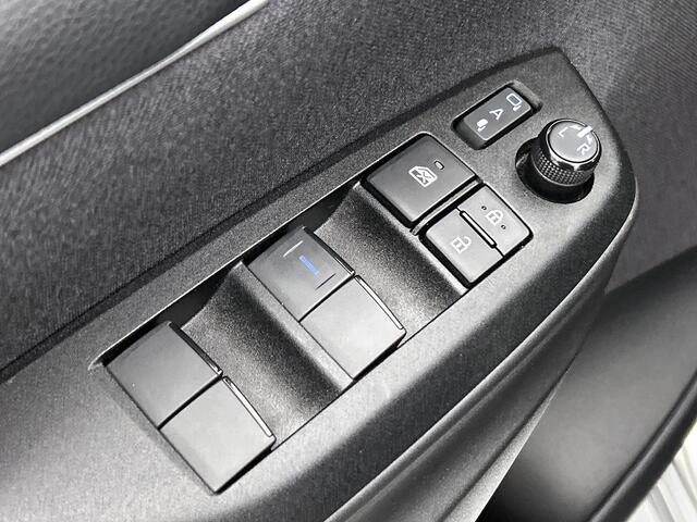 Toyota Yaris 1.5 Hybrid Executive | Navigatie | Parkeersensoren voor+achter | Blind Spot Monitor |