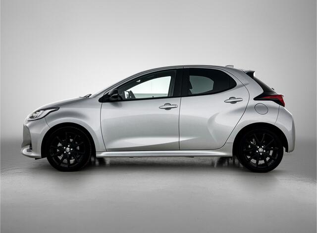 Toyota Yaris 1.5 Hybrid Executive | Navigatie | Parkeersensoren voor+achter | Blind Spot Monitor |