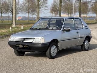 PEUGEOT 205 1.1i XL 1e Eig! Topconditie.