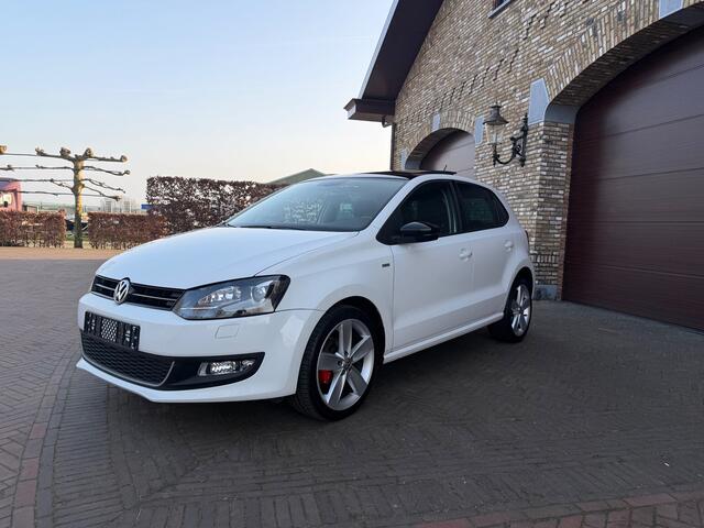 Volkswagen Polo 1.2 TSI Match 105 PK DSG Panoramadak/Airco/Xenon/LED/Car Play/Android Auto/17 Inch/PDC/Stoelverwarming/Apk 03-2027