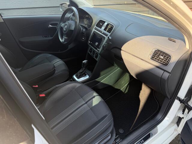 Volkswagen Polo 1.2 TSI Match 105 PK DSG Panoramadak/Airco/Xenon/LED/Car Play/Android Auto/17 Inch/PDC/Stoelverwarming/Apk 03-2027