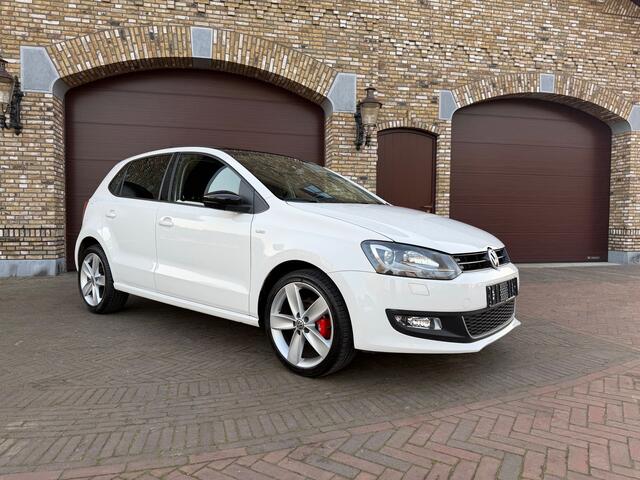 Volkswagen Polo 1.2 TSI Match 105 PK DSG Panoramadak/Airco/Xenon/LED/Car Play/Android Auto/17 Inch/PDC/Stoelverwarming/Apk 03-2027