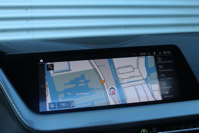BMW 1-Serie 118i 141pk High Executive Edition AUTOMAAT Panoramadak NL-Auto NAP