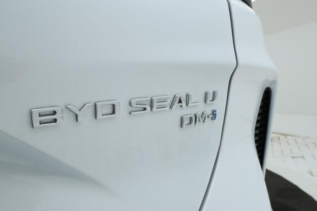 BYD Seal U 1.5 T DM-i AWD Design 4 wheel drive trekgewicht 1500kg