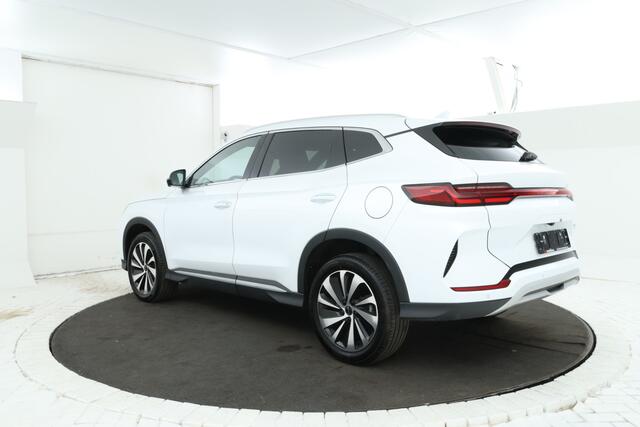 BYD Seal U 1.5 T DM-i AWD Design 4 wheel drive trekgewicht 1500kg