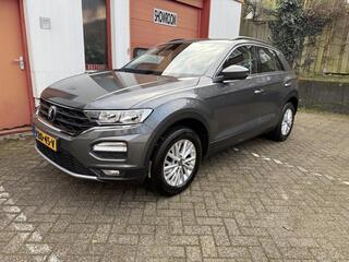 VOLKSWAGEN T-Roc 1.5 TSI Style CC,AC,autom stuur stoel verw
