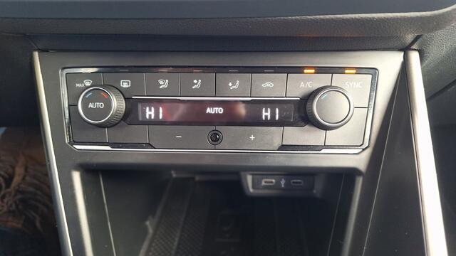 Volkswagen Polo 1.0 TSI Comfortline Business/Navigatie/Camera/Pdc V/A/Enz
