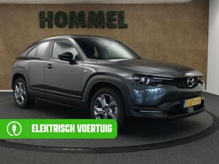 MAZDA MX-30 e-SkyActiv EV 145 Exclusive-line 36 kWh - ORIGINEEL NEDERLANDSE AUTO - 3 FASE LADEN - SNELWEG LAAD MOGELIJKHEID - HEAD-UP DISPLAY - PARKEERSENSOREN VOOR EN ACHTER - STUUR EN STOEL VERWARMING - DODEHOEK DETECTIE