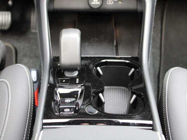 Volvo XC40 2.0 B4 Plus Black Edition Automaat / Panoramadak / Privacy Glass / Microtech Nubuck bekleding / Google Maps