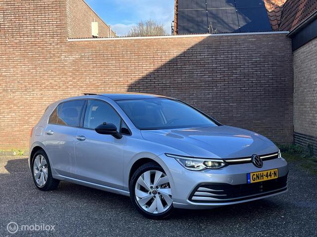 Volkswagen Golf 1.5 TSI Style| PANO| LED| Stuur&Stoel Verw.