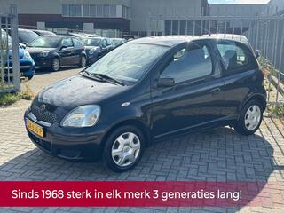 TOYOTA YARIS 1.0 VVT-i Sol! Airco l Elek pakket l MTF-stuur! NIEUWE APK l 2 sleutels l KEURIG NETJES!