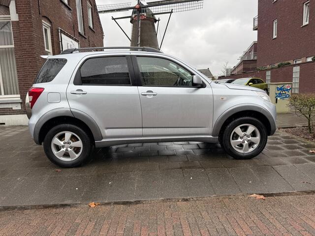 Daihatsu Terios 1.5-16v Adventure 4X4 NAVI AIRCO E KOPPELING REVISIE BAK