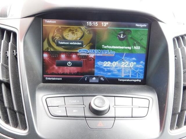 Ford C-MAX 1000 cc  Eco Boost Titanium