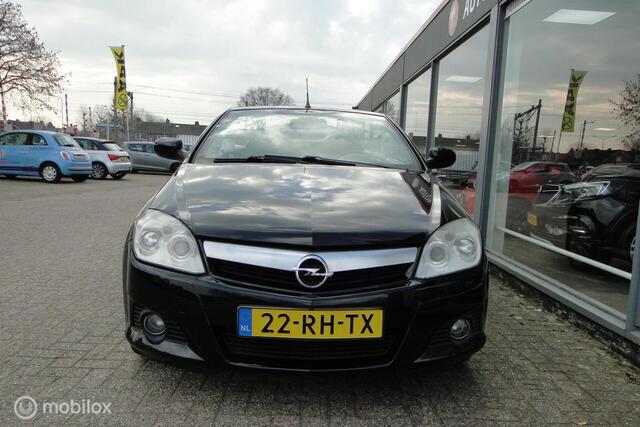 Opel Tigra TwinTop 1.4-16V, benzine, schakel, 122.964 km