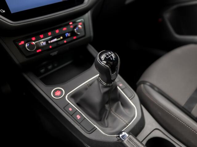 Seat Ibiza 1.0 TSI FR Business Intense VIRTUAL COCKPIT, APPLE CARPLAY, GROOT NAVI, BEATS AUDIO, CLIMATE, KEYLESS, SPORTSTOELEN, GETINT GLAS, LM VELGEN, ZWA