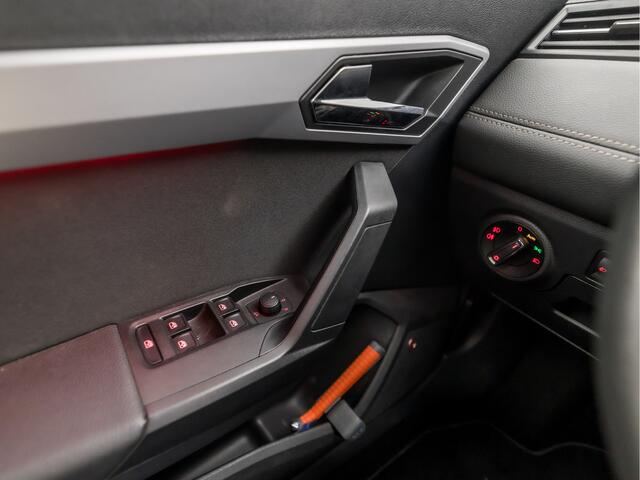 Seat Ibiza 1.0 TSI FR Business Intense VIRTUAL COCKPIT, APPLE CARPLAY, GROOT NAVI, BEATS AUDIO, CLIMATE, KEYLESS, SPORTSTOELEN, GETINT GLAS, LM VELGEN, ZWA