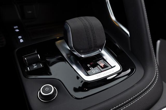 Jaguar E-Pace 1.5 P300e AWD R-Dynamic SE | LEDER | PANORAMADAK | PHEV .