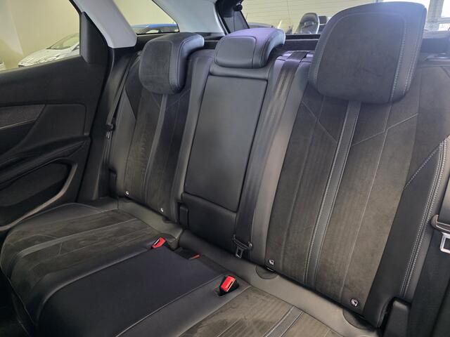 Peugeot 3008 1.2 PureTech Crossway Automaat - LED - Alcantara/Leer - Navi -