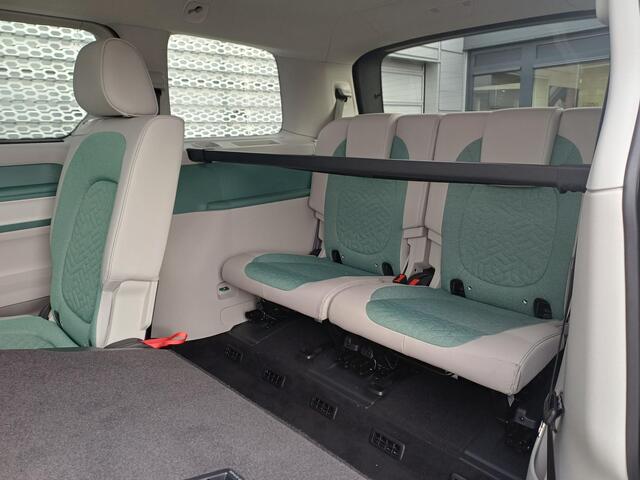 Volkswagen ID. Buzz Bedrijfswagens Pro Bulli Limited Elektromotor 210 kW 286 pk 323 | 7-zits | 20 Stockton velgen | Trekhaak elektrisch | IQ Lights | Elektrische