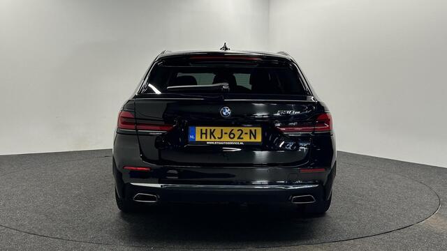 BMW 5-Serie Touring 530e Business Edition Plus SOH 92% PANO LEER CAMERA TREKHAAK.