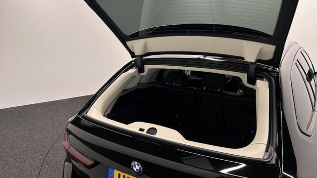 BMW 5-Serie Touring 530e Business Edition Plus SOH 92% PANO LEER CAMERA TREKHAAK.