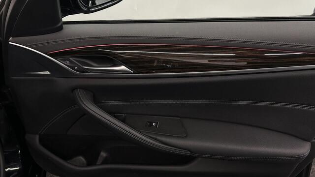 BMW 5-Serie Touring 530e Business Edition Plus SOH 92% PANO LEER CAMERA TREKHAAK.