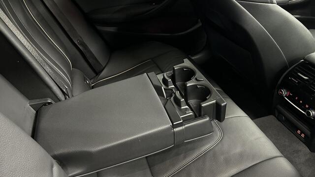 BMW 5-Serie Touring 530e Business Edition Plus SOH 92% PANO LEER CAMERA TREKHAAK.