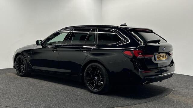 BMW 5-Serie Touring 530e Business Edition Plus SOH 92% PANO LEER CAMERA TREKHAAK.