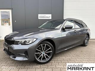 BMW 3-SERIE Touring 318i High Executive