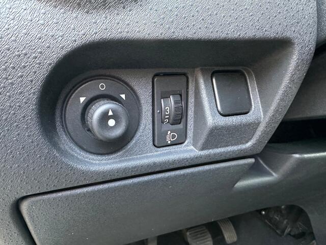 Citroen C3 1.4i Ambiance Clima Cruise PDC APK NAP Dealer onderhouden.
