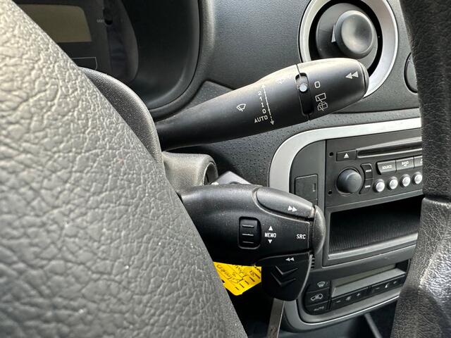 Citroen C3 1.4i Ambiance Clima Cruise PDC APK NAP Dealer onderhouden.