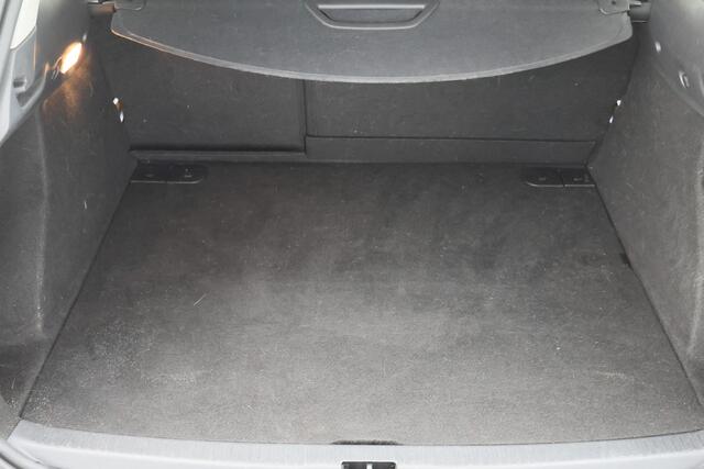 Renault Clio Estate 0.9 TCe Limited Keyless, Navigatie, DAB, Cruise, PDC