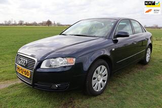 AUDI A4 Limousine 2.0 Advance|Automaat|Trekhaak|Airco|Leer|NL-auto-NAP|
