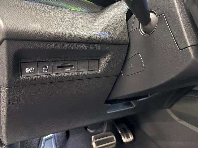 Peugeot 308 1.6 Plug-in Hybrid 180 GT Panoramadak Navigatie Apple Carplay Android Auto Camera Parkeersensoren Adaptive Cruise Control Full LED 18 LM Velgen Am