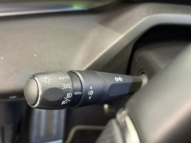 Peugeot 308 1.6 Plug-in Hybrid 180 GT Panoramadak Navigatie Apple Carplay Android Auto Camera Parkeersensoren Adaptive Cruise Control Full LED 18 LM Velgen Am