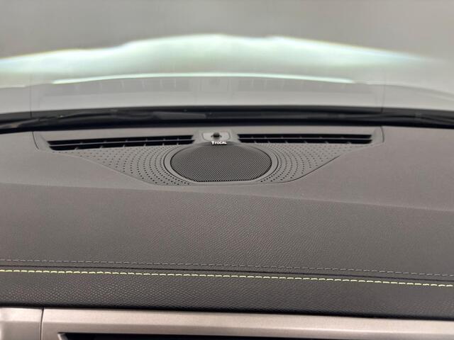 Peugeot 308 1.6 Plug-in Hybrid 180 GT Panoramadak Navigatie Apple Carplay Android Auto Camera Parkeersensoren Adaptive Cruise Control Full LED 18 LM Velgen Am
