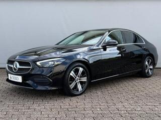 MERCEDES-BENZ C-KLASSE 180 Sedan | Luxury line | Trekhaak | Mercedes motor!