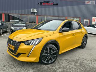 PEUGEOT 208 1.2 PureTech GT // AUTOMAAT / KEYLESS / VIRTUEEL / CAMERA / LED / CARPLAY / SFEERVERL. / LAGE KM ! / FULL OPTION