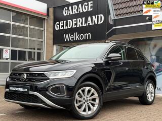 VOLKSWAGEN T-Roc 1.5 TSI Black Edition | Full-Led | Navi | Camera | Apple/Android | ACC | Climate | Full-option!