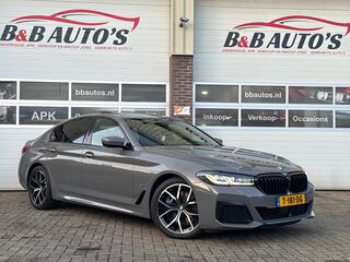 BMW 5-SERIE 545e xDrive M Sport Schuifdak Leder Headup Sfeer