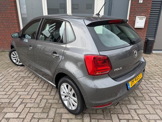 Volkswagen Polo 1.2 TSI Comfortline / Airco / Cruise / LM / 5DRS