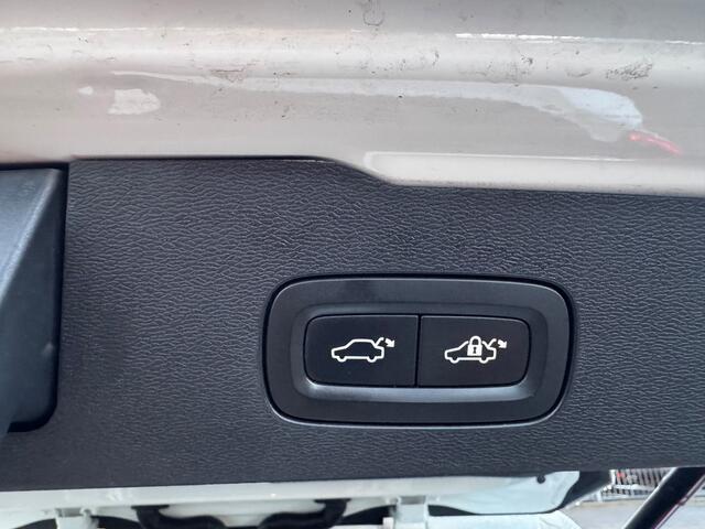Volvo V60 2.0 D4 Inscription XENON/LINE-ASSIST FULL-FULL